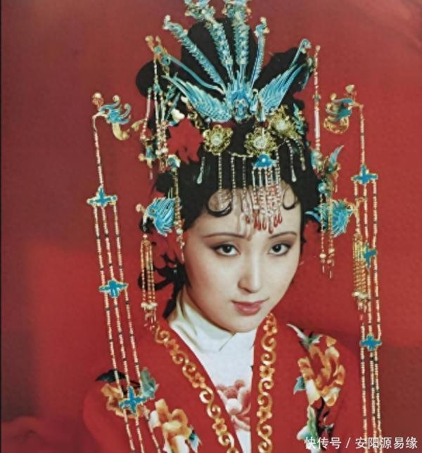 聚宏鑫操盘 宝钗的门第比黛玉差多少？薛家之祖紫薇舍人，竟与林家世代纠缠