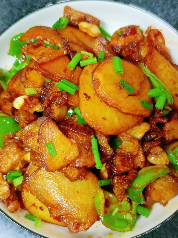 新宝策略 推荐5道特色下饭菜，做法简单易学，大人小孩超级喜欢吃，有喜欢的朋友可以试一试！